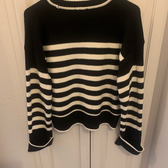 Calligraphie Sweater NWT - Picture 2 of 3